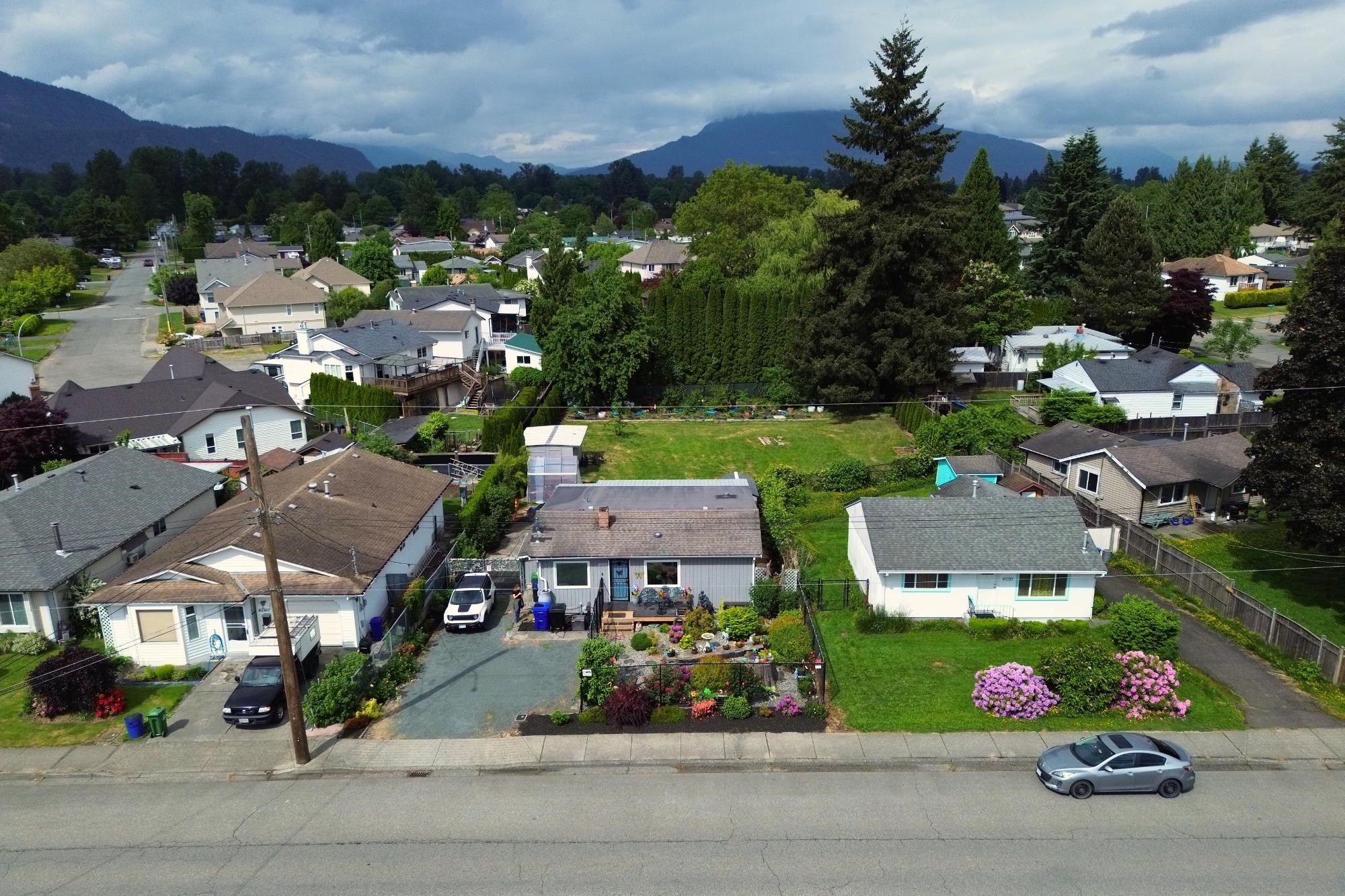 45573 Wellington Avenue, Chilliwack, BC, V2P 2E8