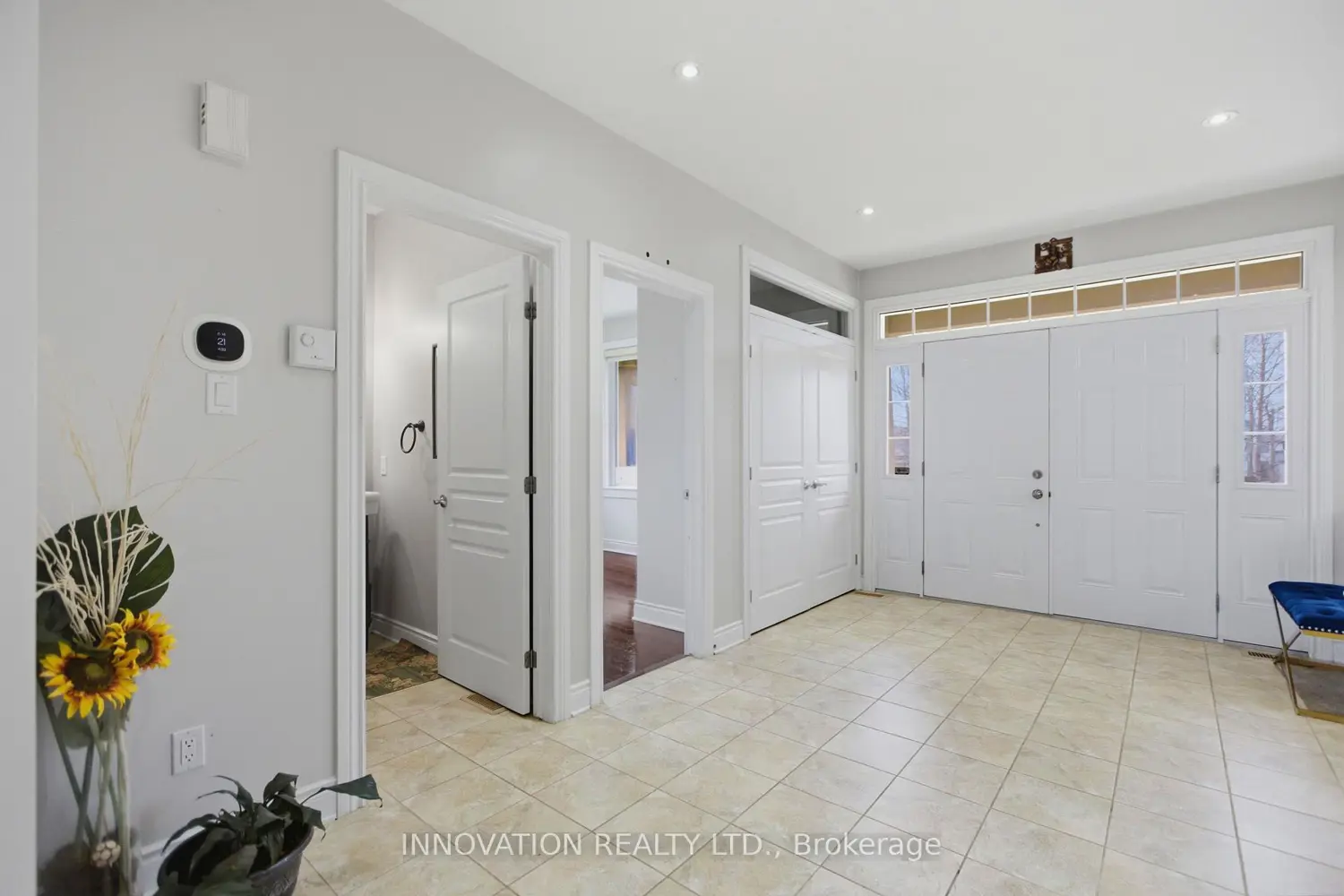 6378 Deer Valley Crescent photo 4