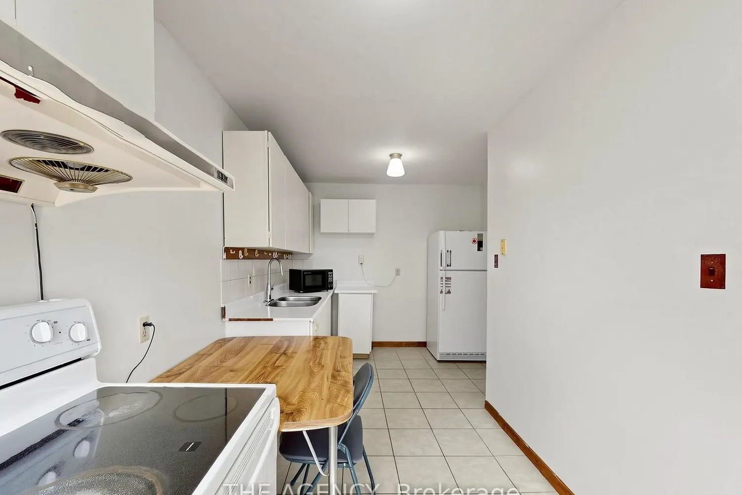Additional image 5 of 1559 Albion Road #33