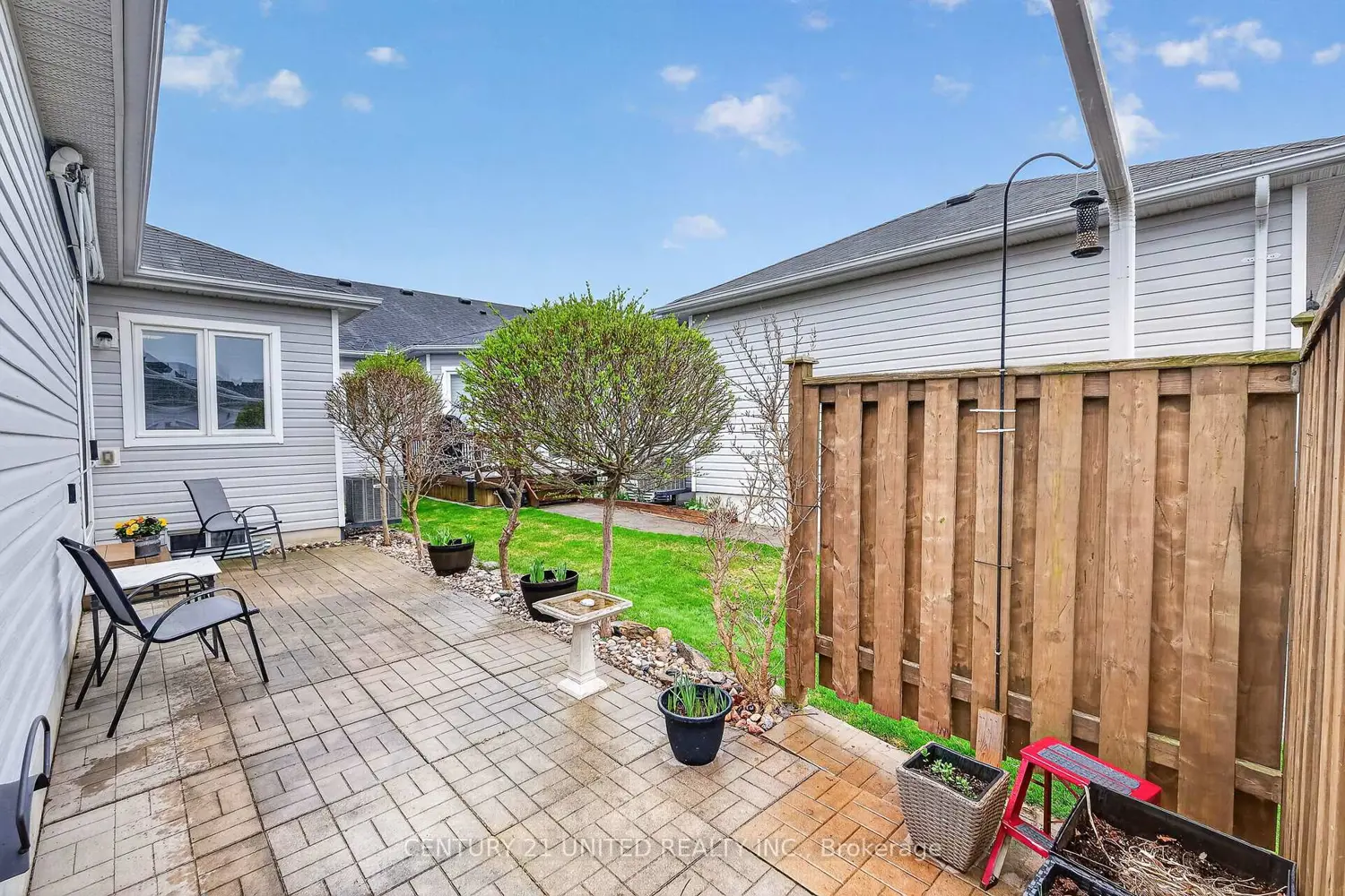 Additional image 19 of 832 Leslie Street