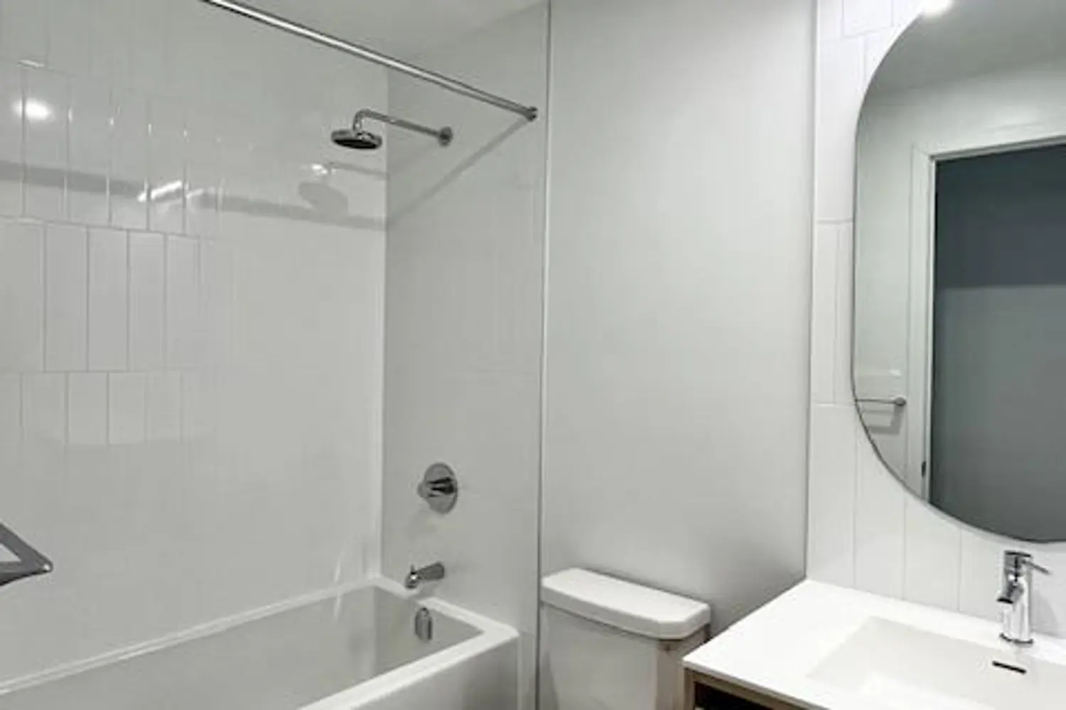 Additional image 18 of 7950 Bathurst Street 415