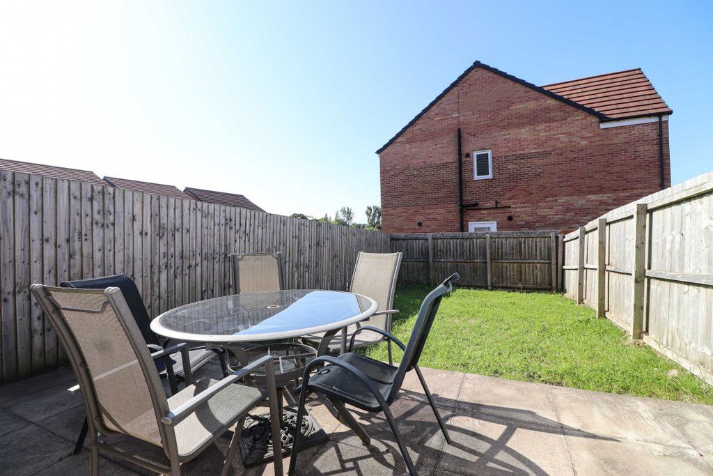 Additional image 9 of 3 bed terraced house to rentFellbarrow Close, Brackenleigh, Carlisle CA2