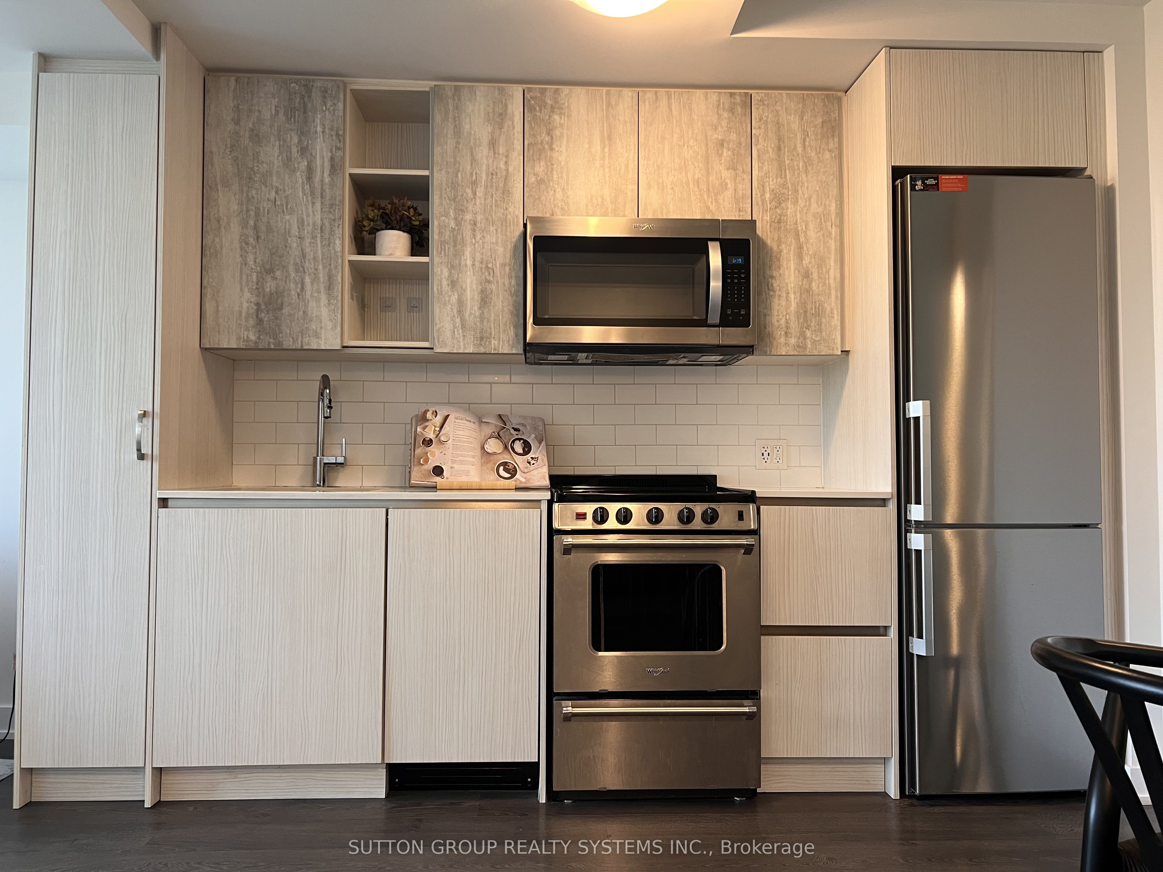 Additional image 2 of 317-251 Manitoba Street, Toronto, ON, M8Y 0C7