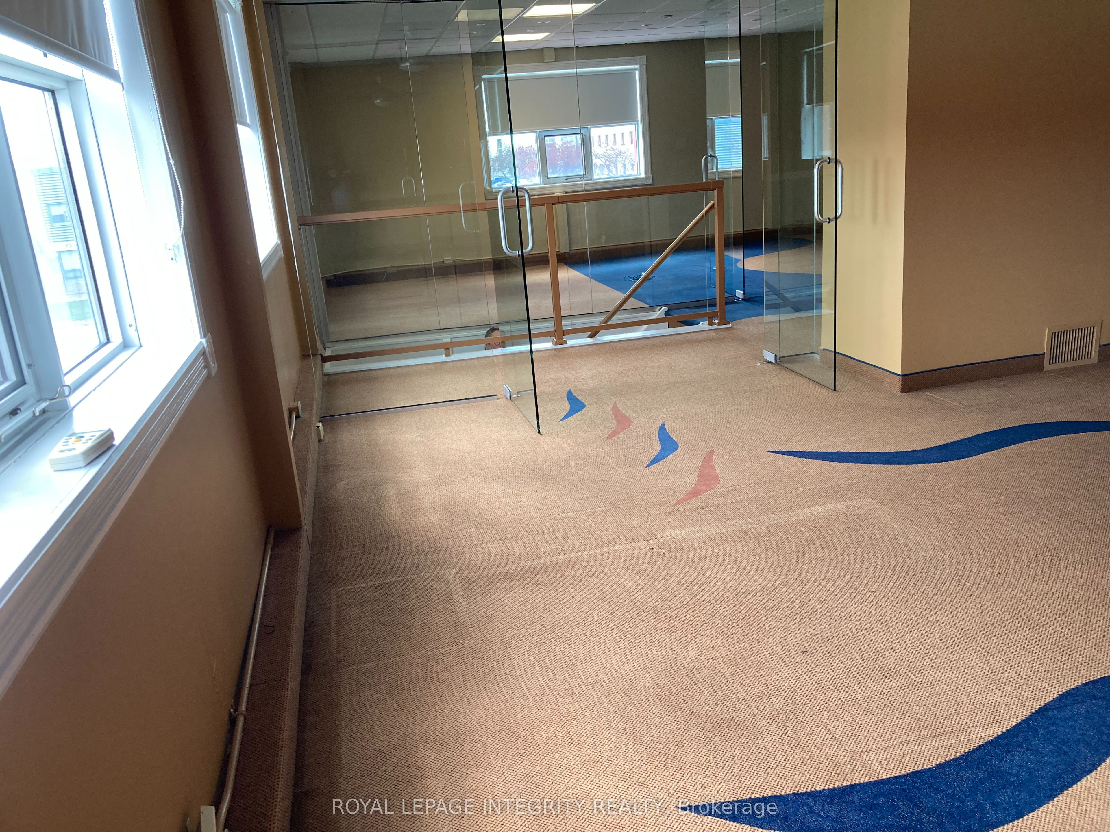 Additional image 3 of 6-5509 Canotek Road, Ottawa, ON, K1J 9J8