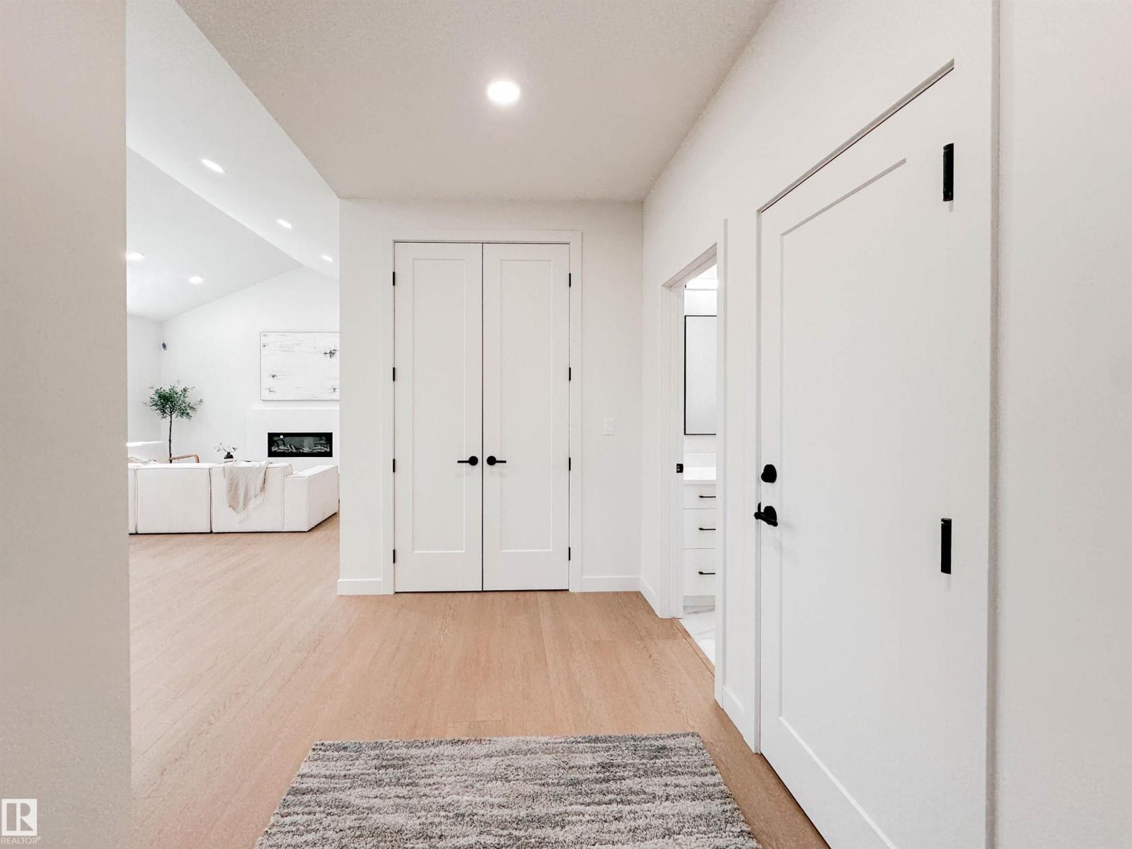 Additional image 3 of 12342 131 Street NW, Edmonton, AB, T5L1M3
