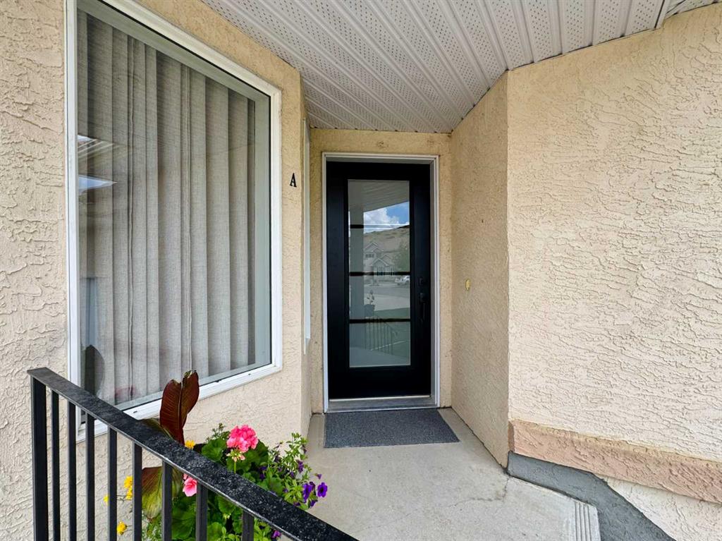 Additional image 5 of 1-398 Canyon Boulevard W, Lethbridge, AB, T1K 6V2