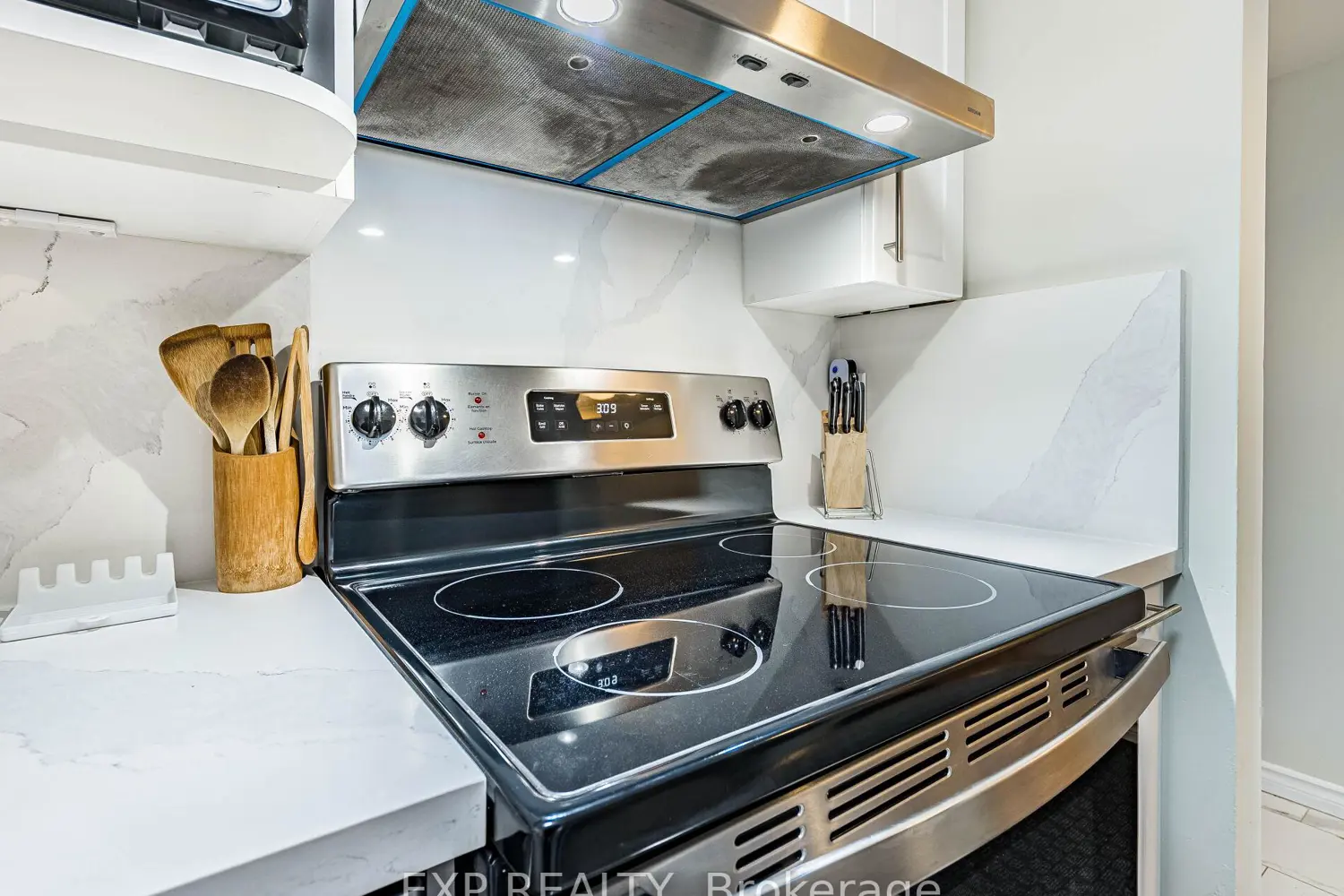 Additional image 9 of 25 Agnes Street 907