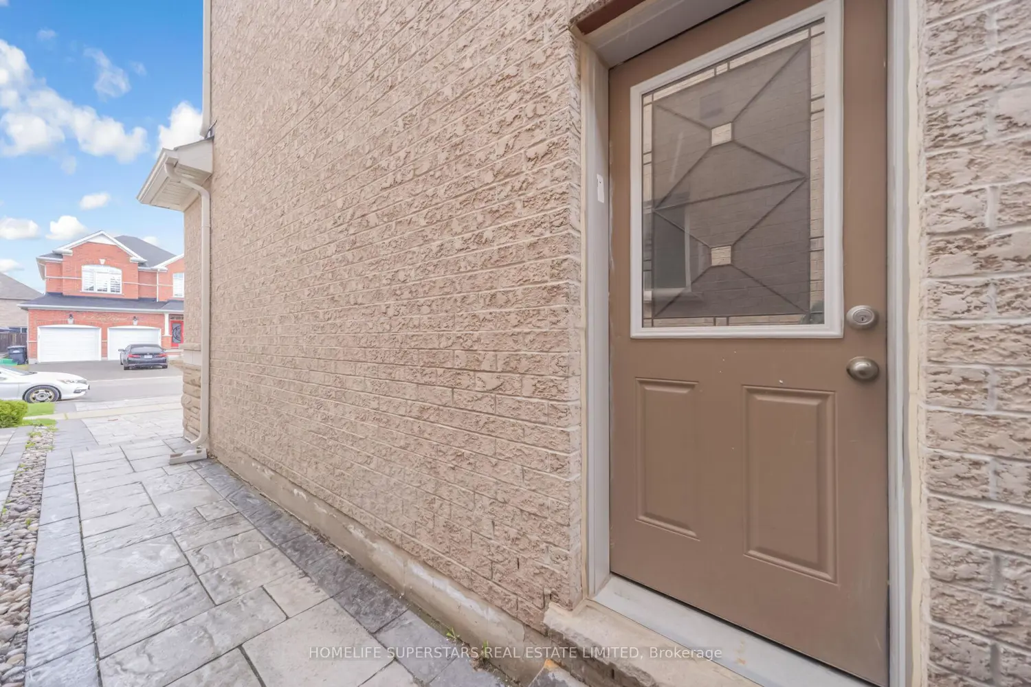 Additional image 20 of 8 Lisson Crescent