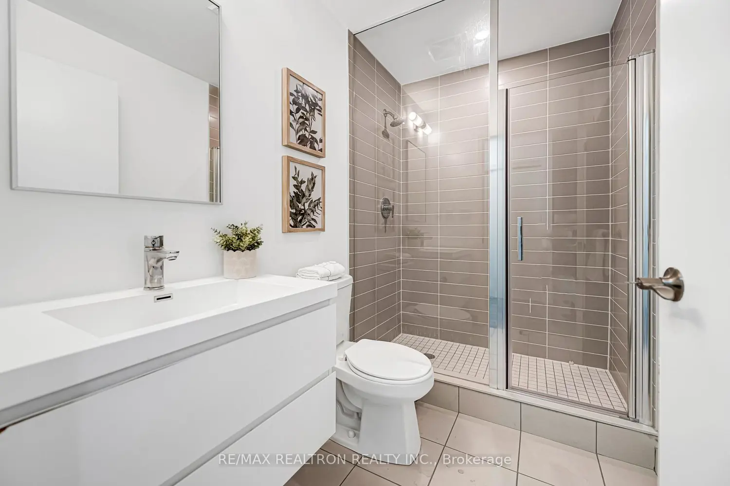 Additional image 16 of 38 Simcoe Promenade 403C
