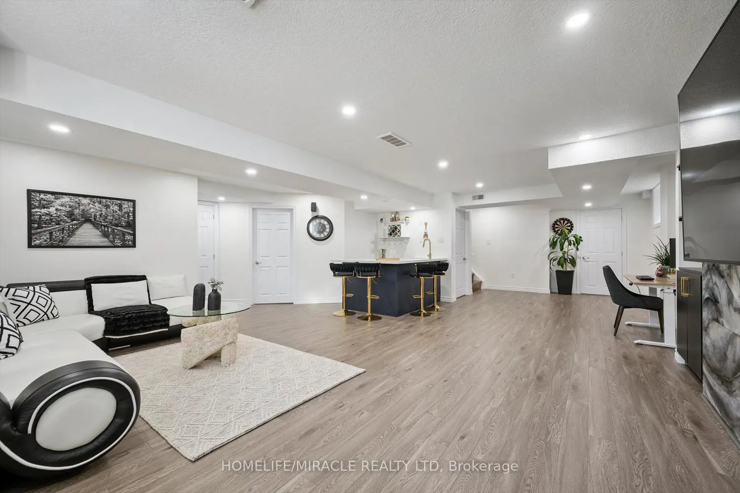 Additional image 16 of 736 Wood Lily Street