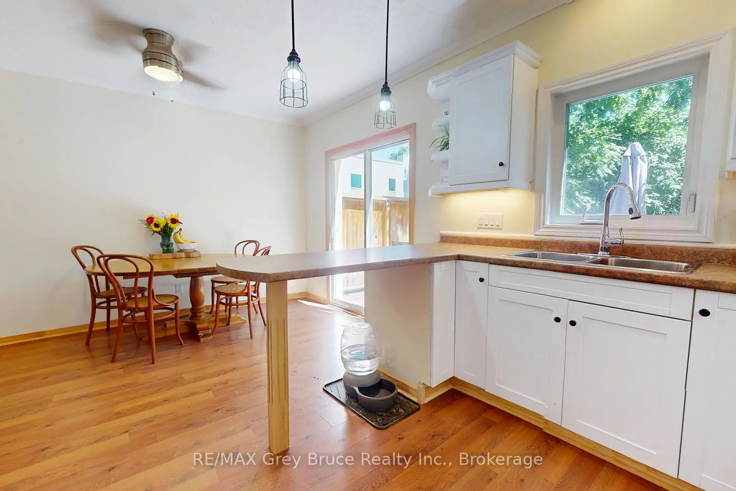 Additional image 10 of 937 4Th Avenue