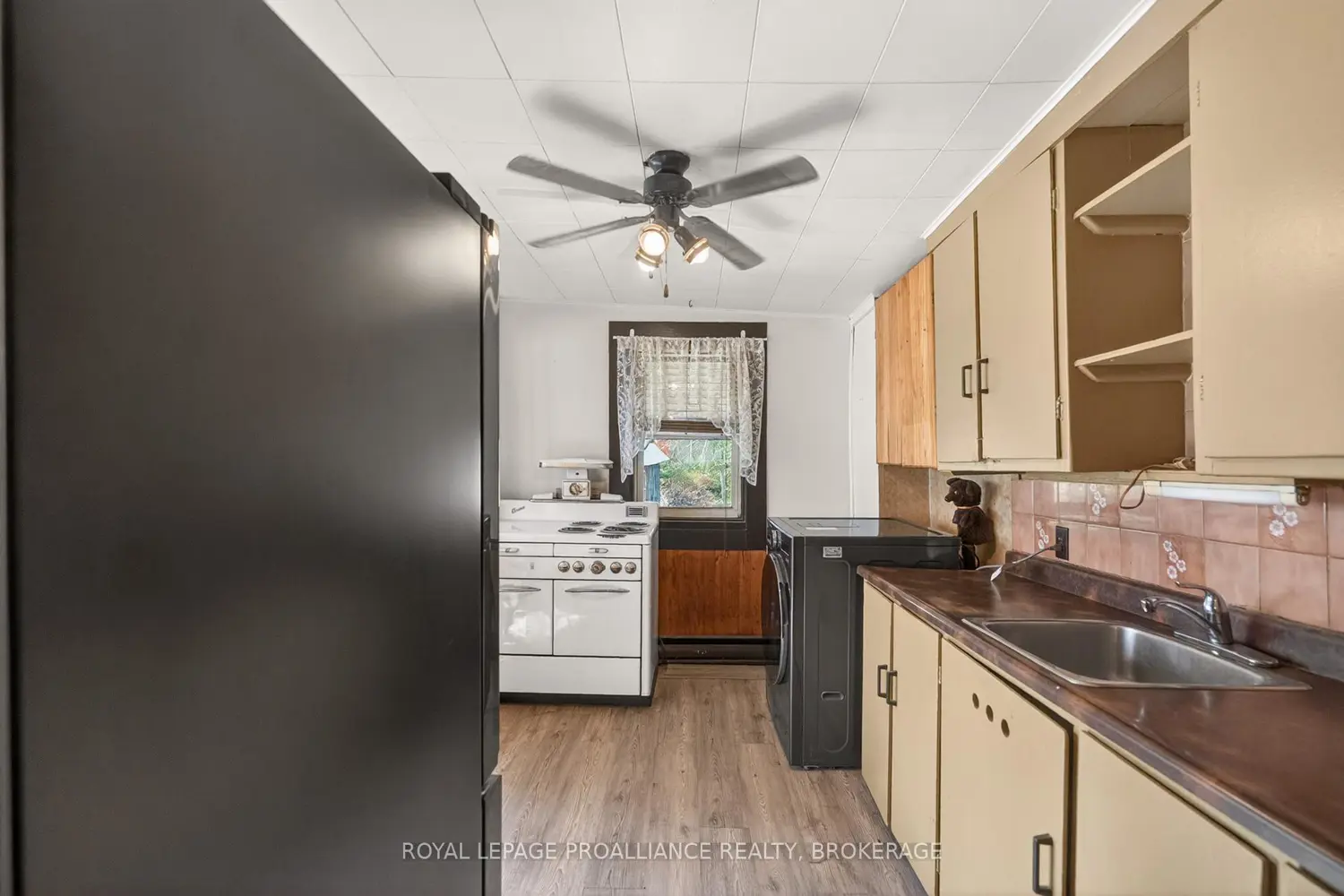 Additional image 9 of 578 Union Street