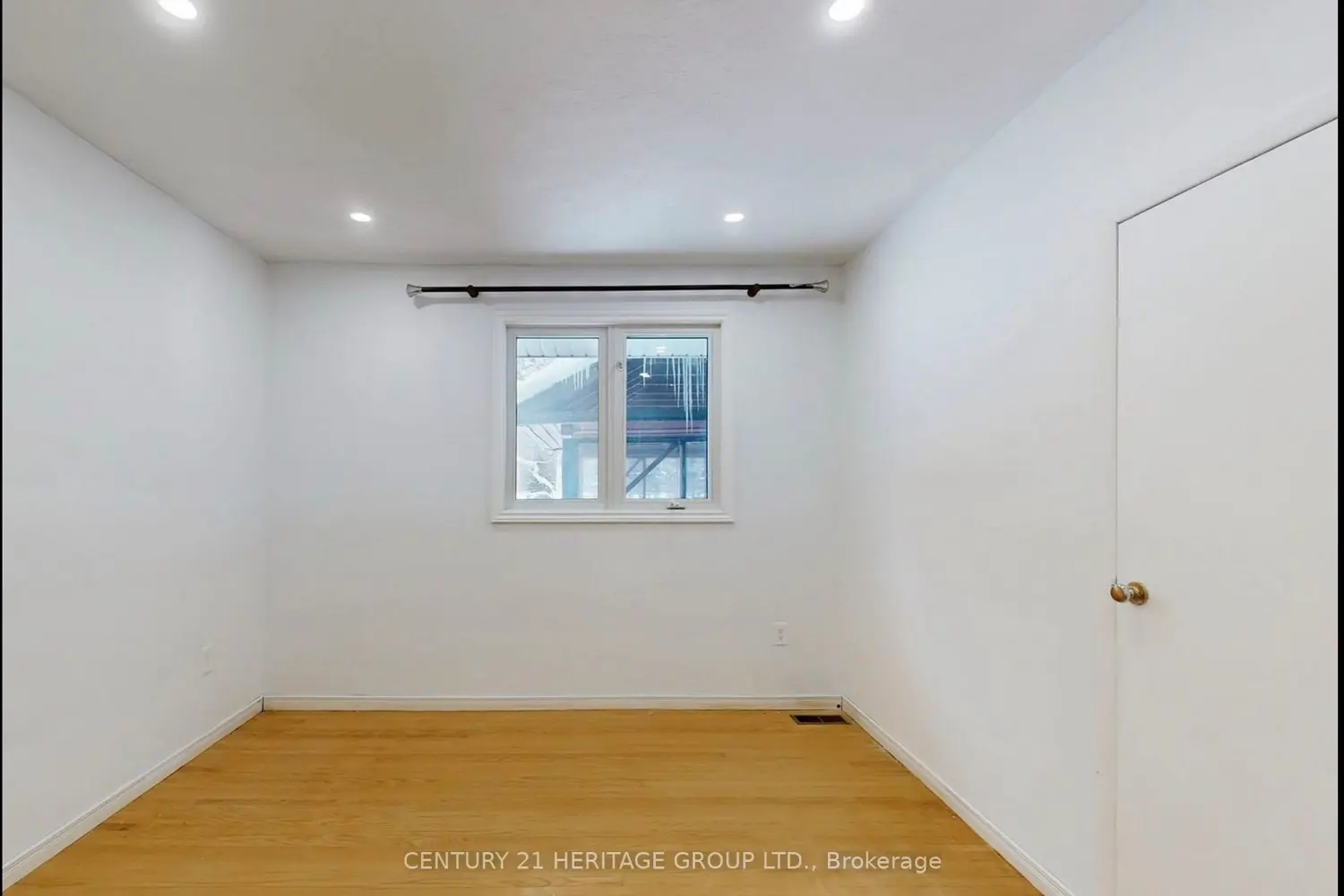 Additional image 3 of 20015 Bathurst Street