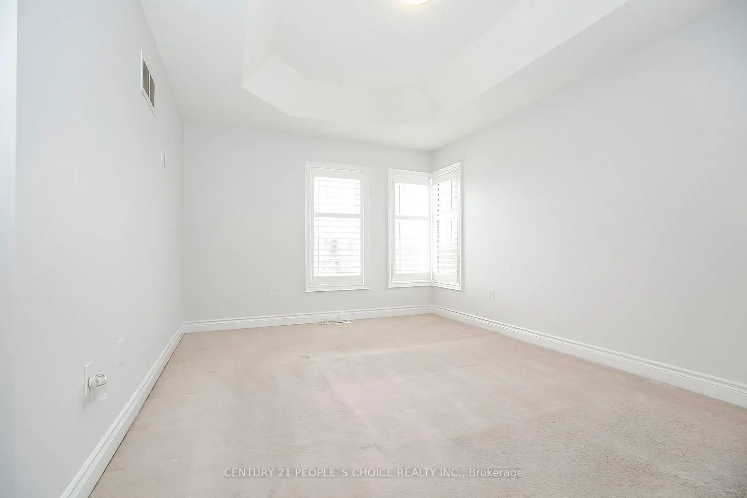 Additional image 8 of 33 Accent Circle