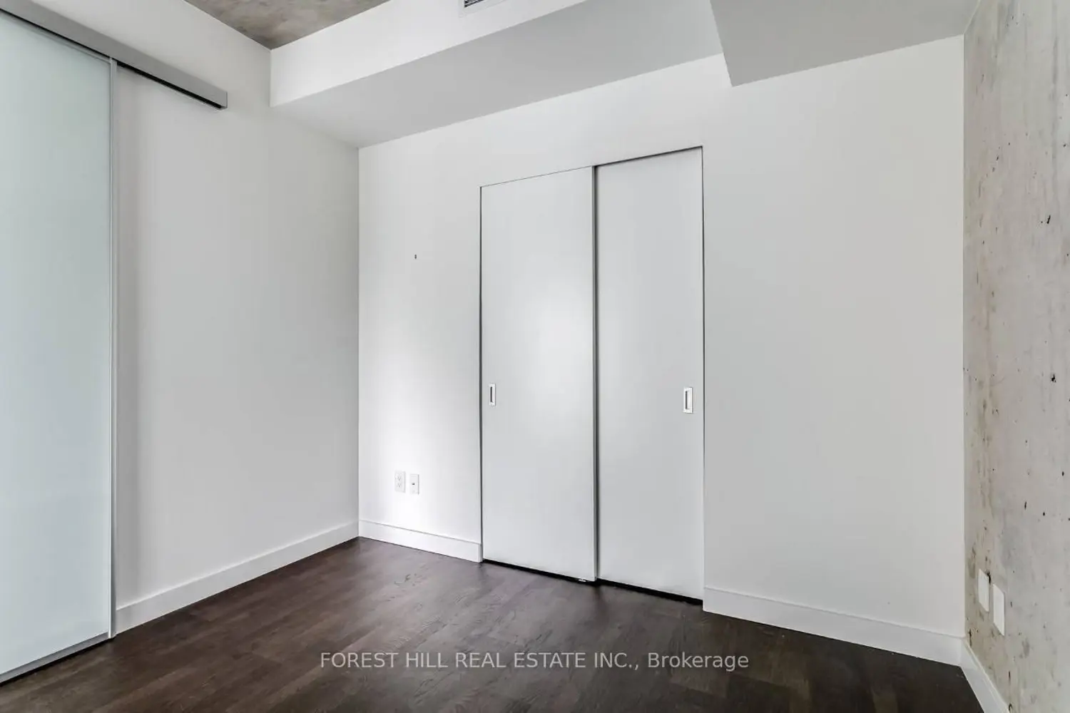 Additional image 10 of 246 Logan Avenue 212