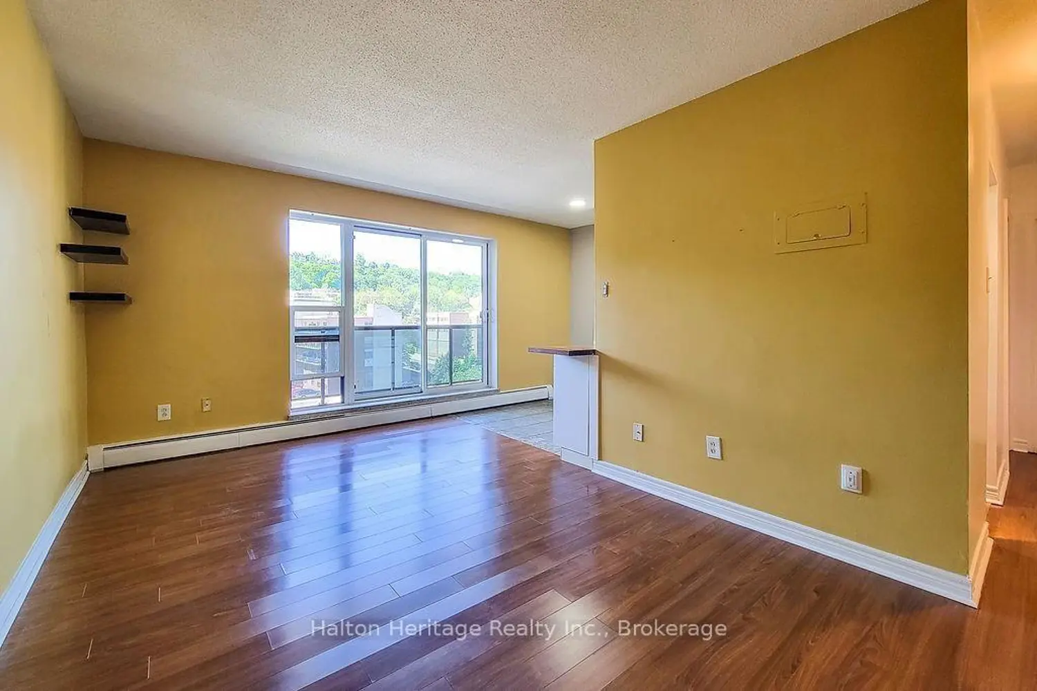 Additional image 8 of 81 Charlton Avenue 905