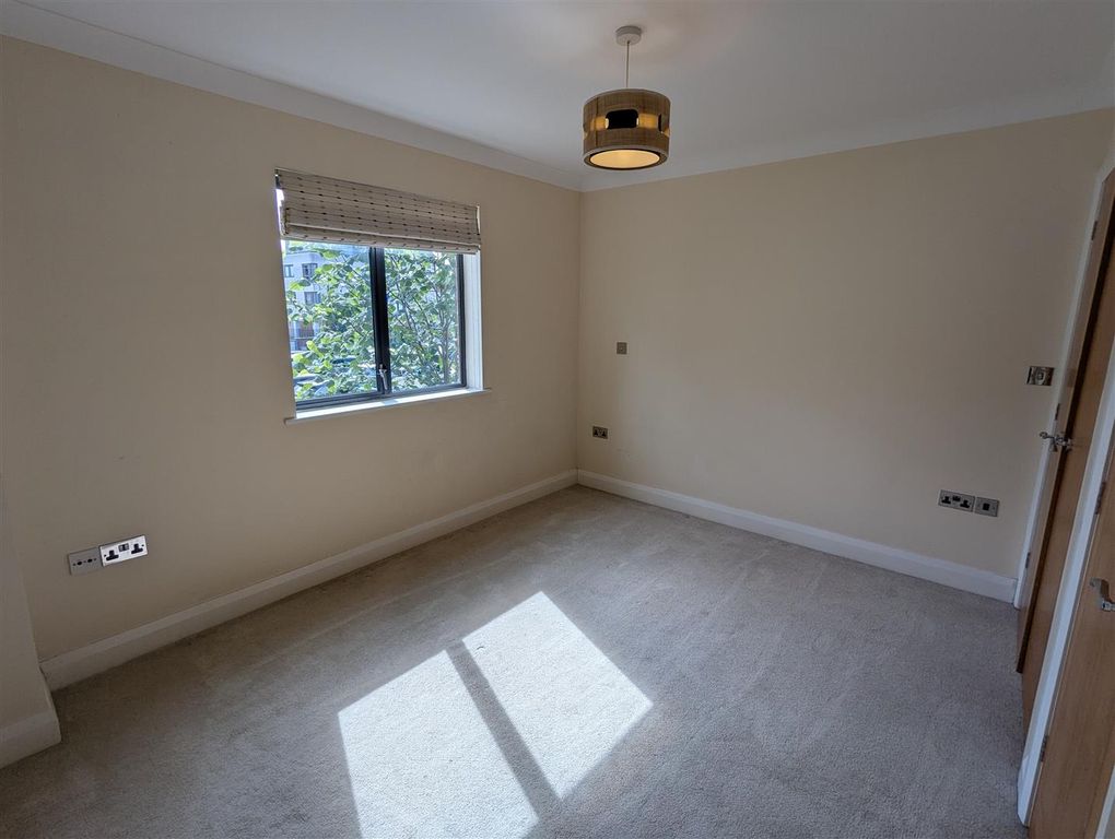 Additional image 5 of 4 bed terraced house to rentVictoria Court, Hereford HR4