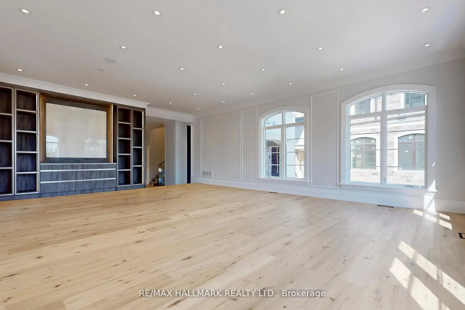 Additional image 7 of 152 Olde Bayview Avenue