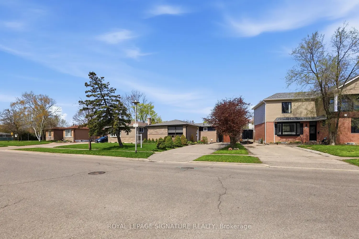 Additional image 3 of 216 Folkstone Crescent