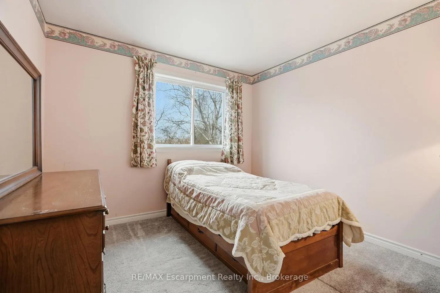 Additional image 9 of 10 Farmingdale Crescent