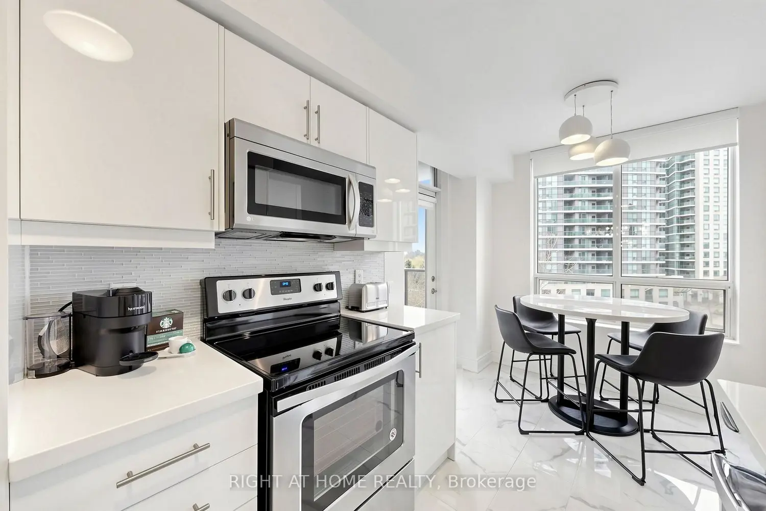 Additional image 9 of 78 Harrison Garden Boulevard 512