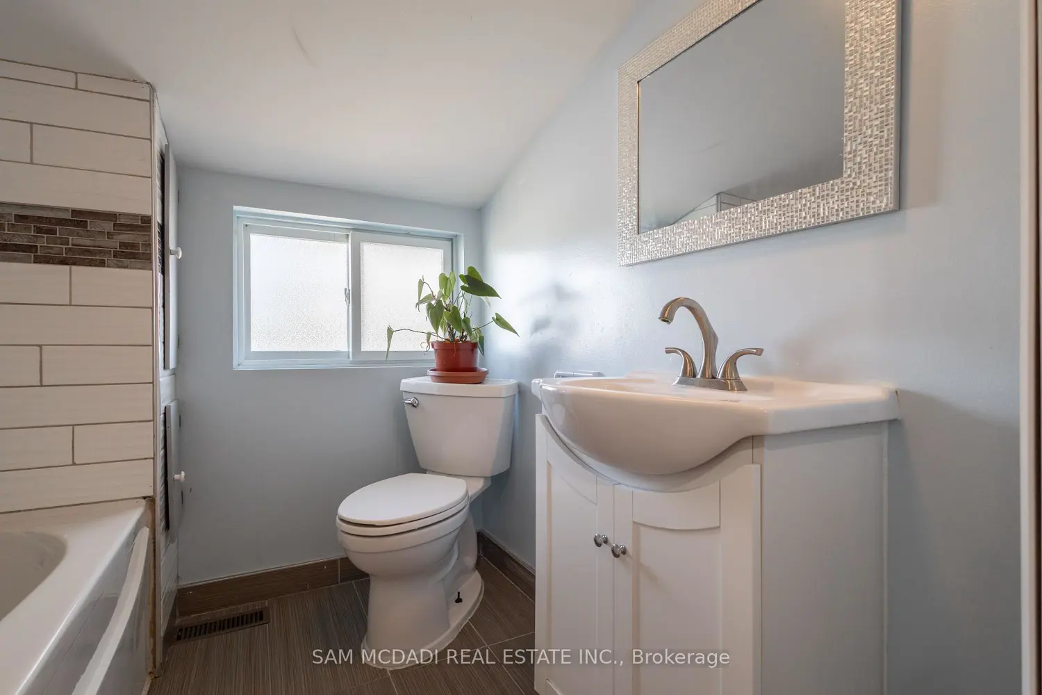 Additional image 12 of 55 Allan Avenue