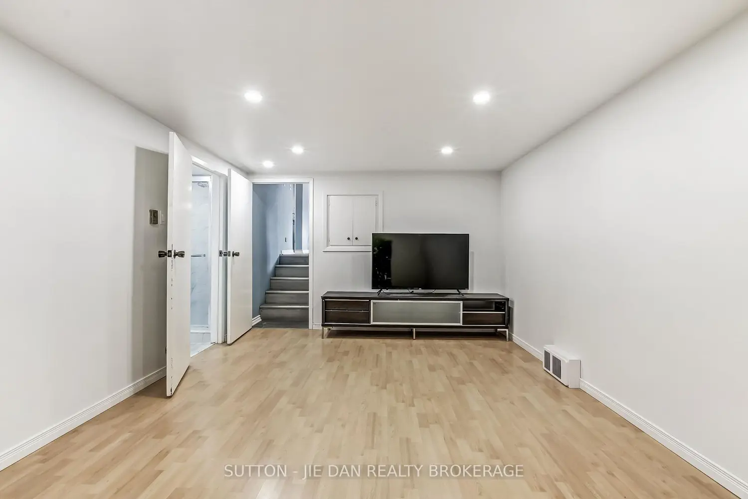 Additional image 7 of 720 Grenfell Drive