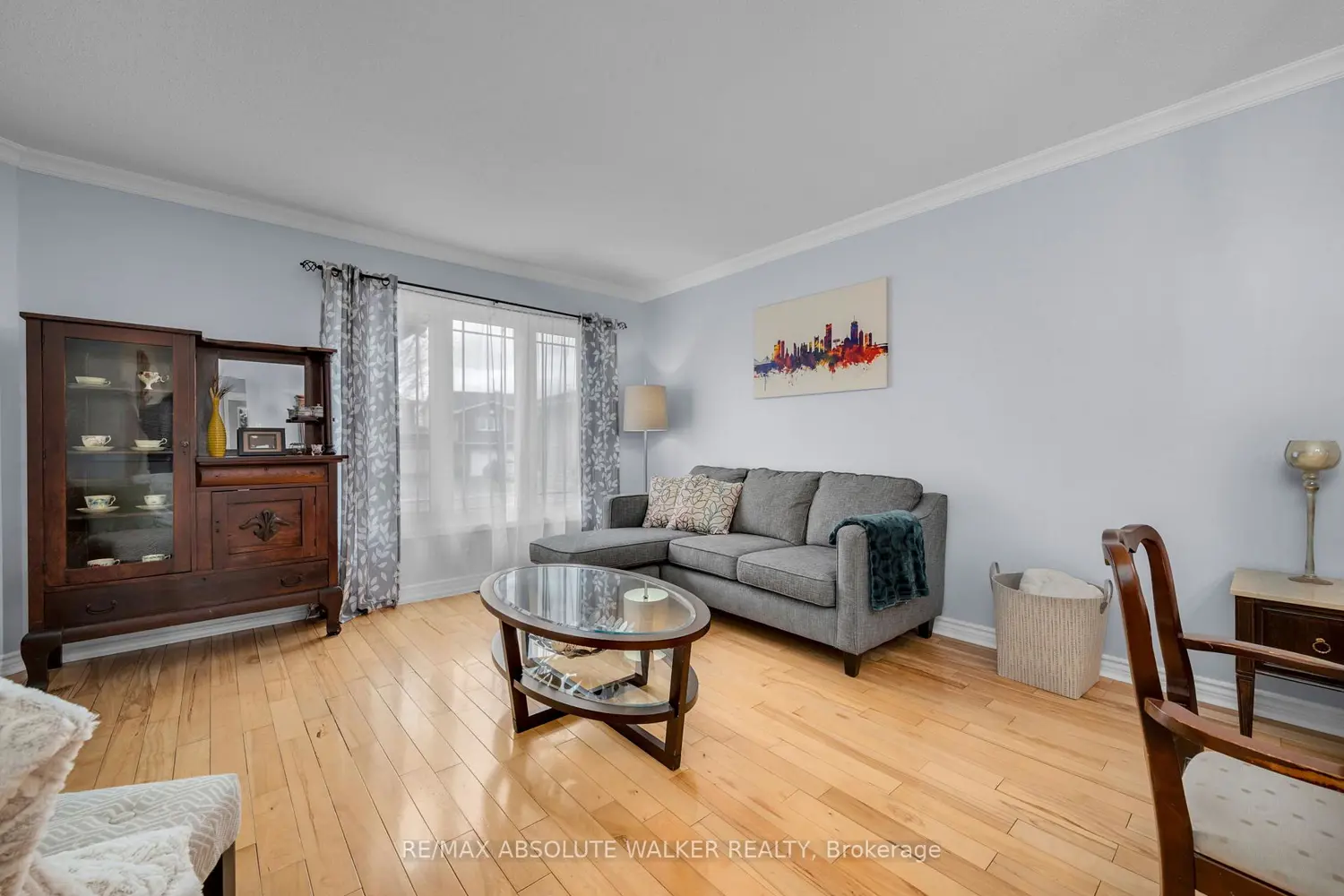 2061 Legrand Crescent photo 4