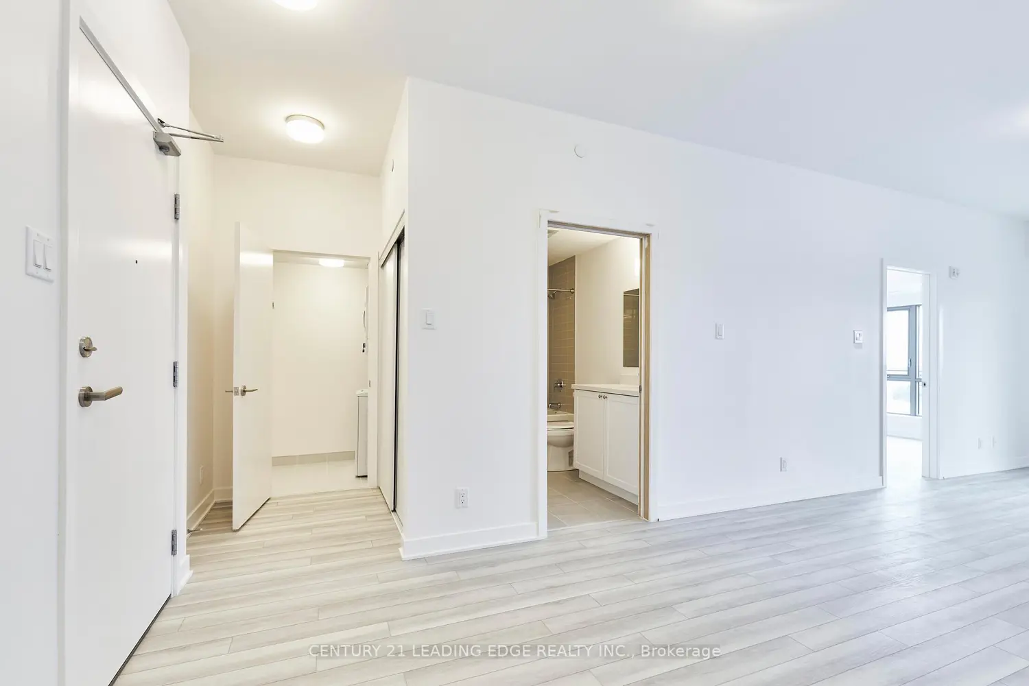 55 Clarington Boulevard 511 photo 3