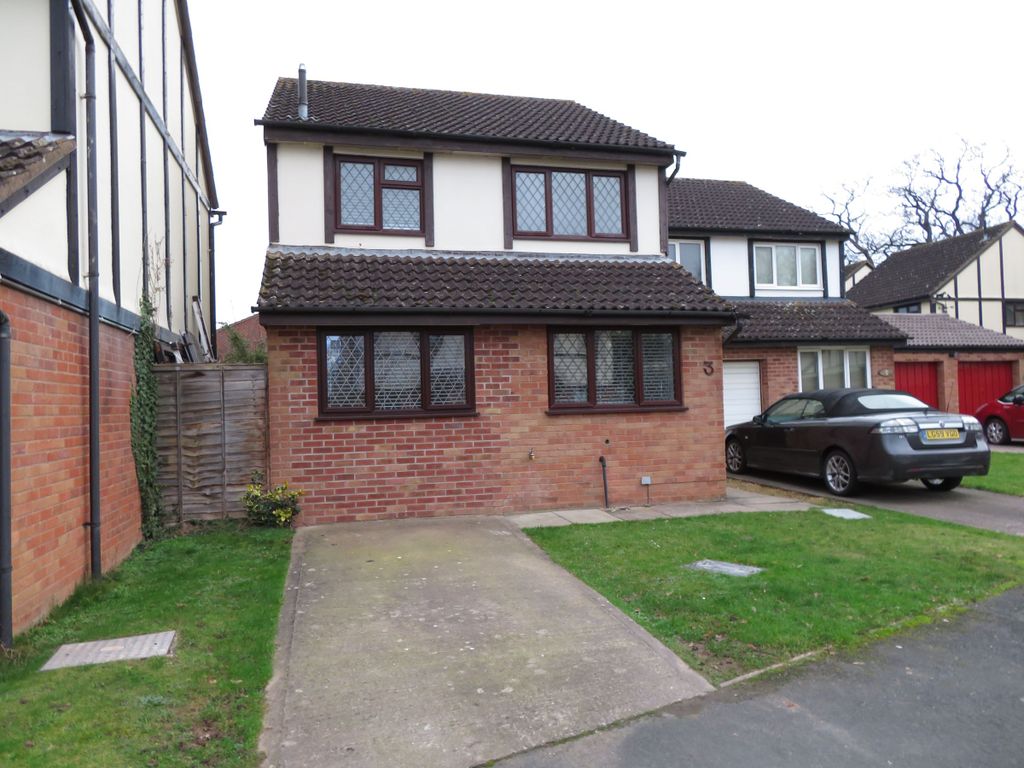 3 bed semi-detached house to rentQuantock Close, Hereford HR4