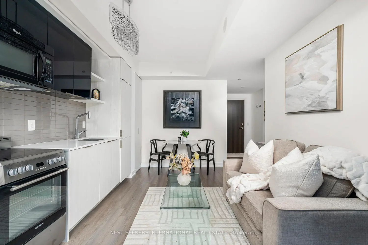 Additional image 10 of 6 Parkwood Avenue 303