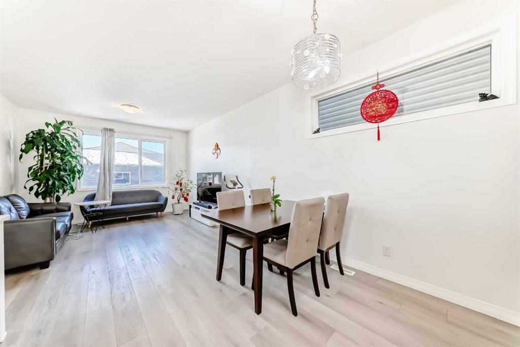 Additional image 3 of 108 Wolf Creek Manor SE, Calgary, AB, T2X 4A1