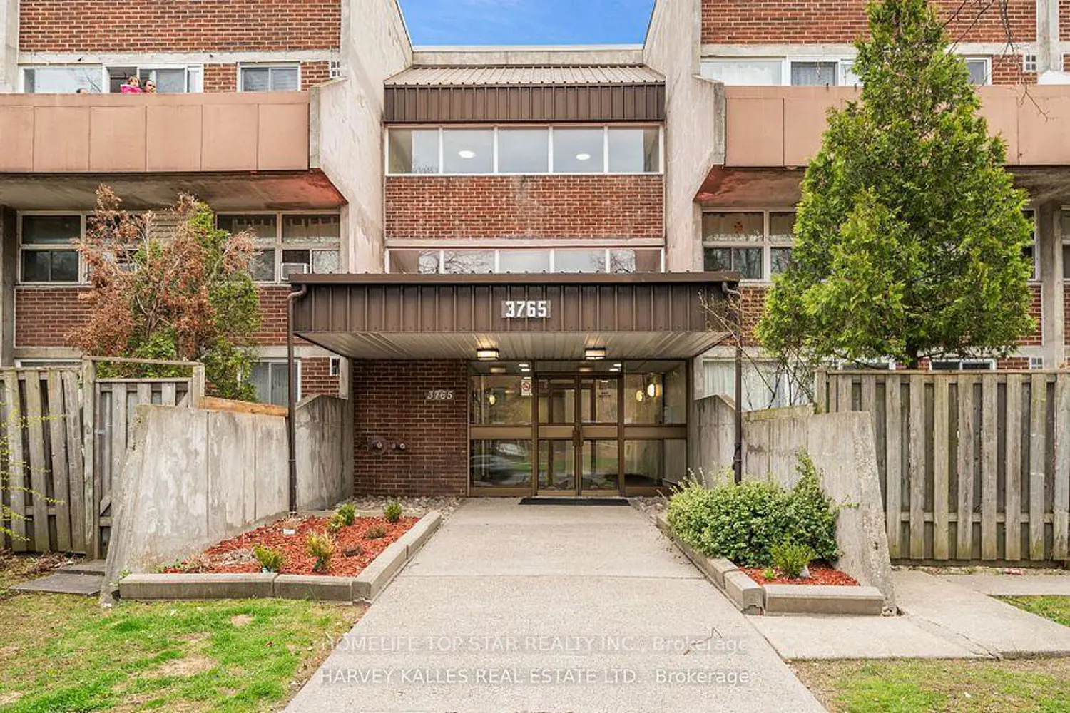 3765 Sheppard Avenue 204