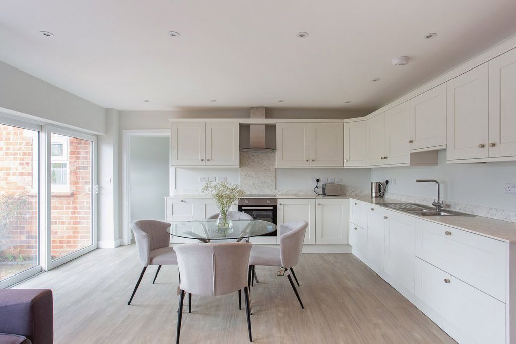 Additional image 4 of 4 bed detached house to rentSchool Road, Charlton Kings, Cheltenham GL53