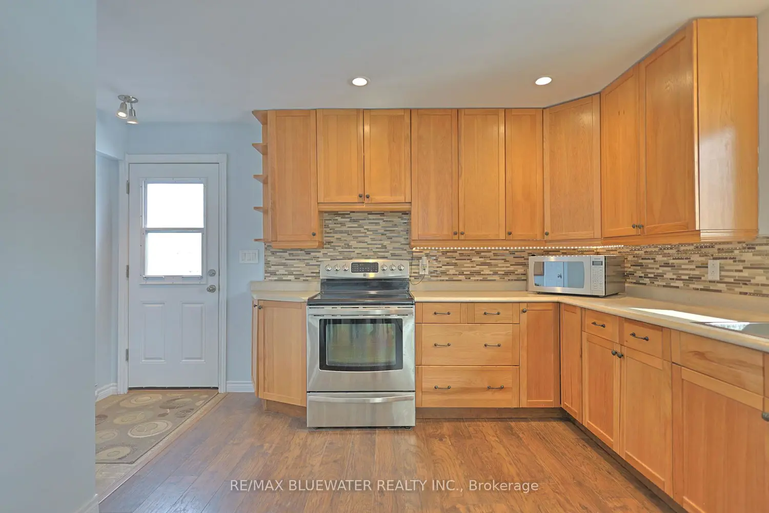 Additional image 8 of 8296 Burwell Road