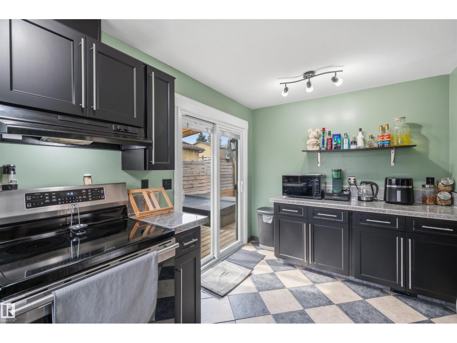 Additional image 4 of 18648 57 Avenue NW, Edmonton, AB, T6M2A5