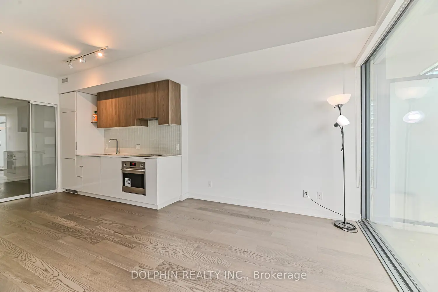 Additional image 6 of 161 Roehampton Avenue 1007