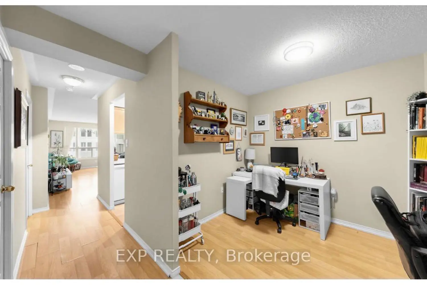 Additional image 9 of 889 Bay Street 607