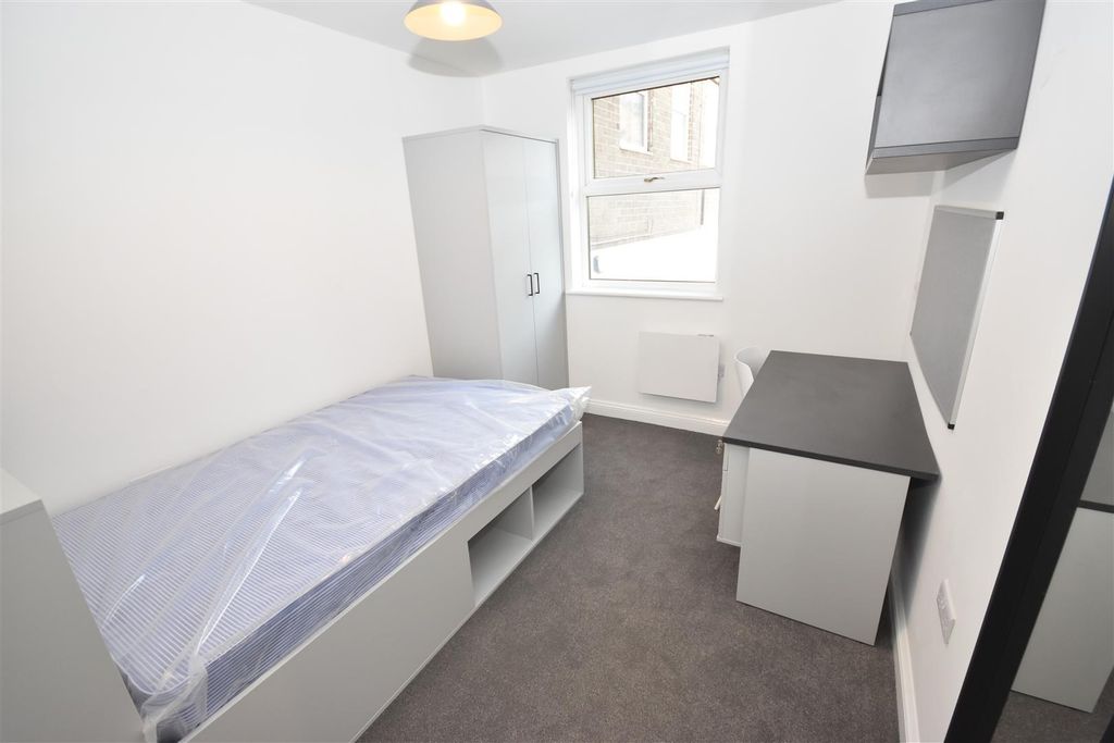 Additional image 7 of 3 bed shared accommodation to rentRuth First House, Claypath, Durham DH1