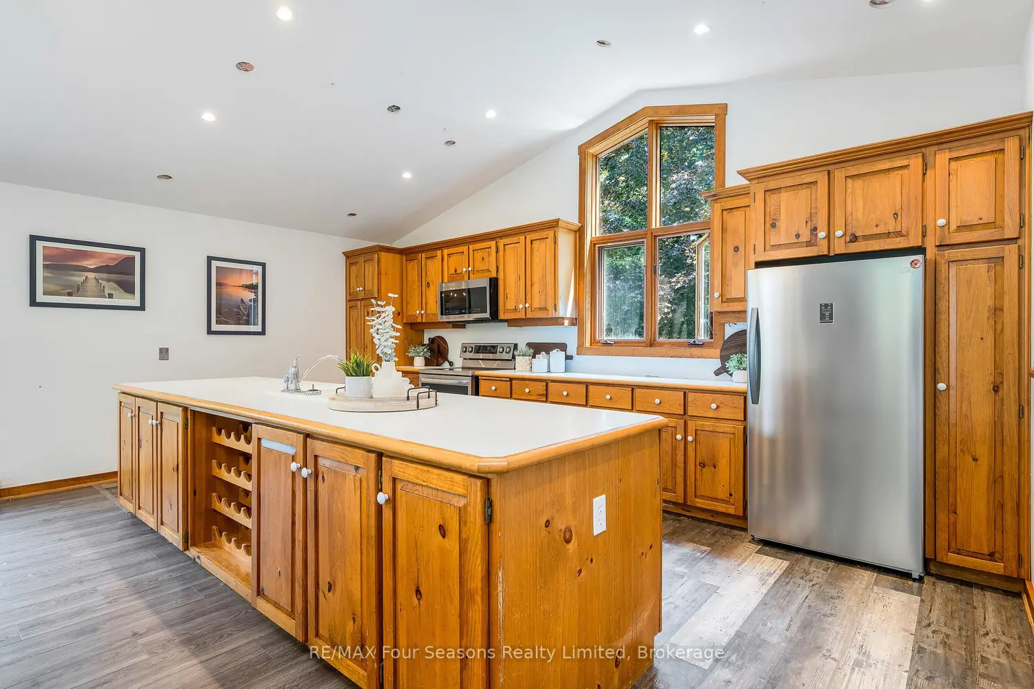 Additional image 7 of 188 Highpoint Crescent