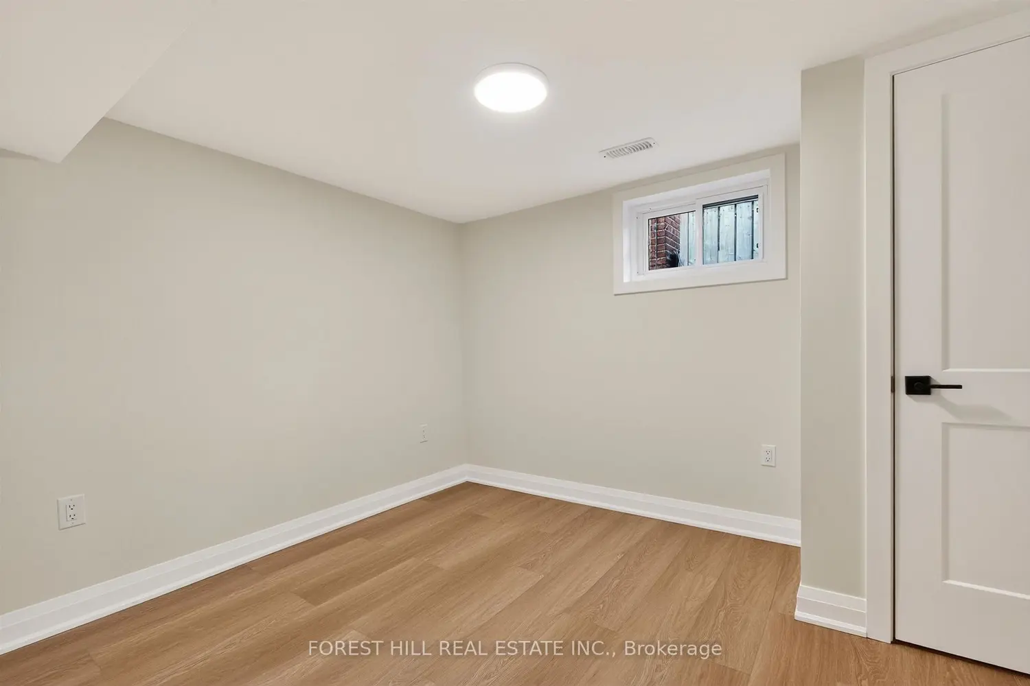 Additional image 14 of 17 Alexander Street