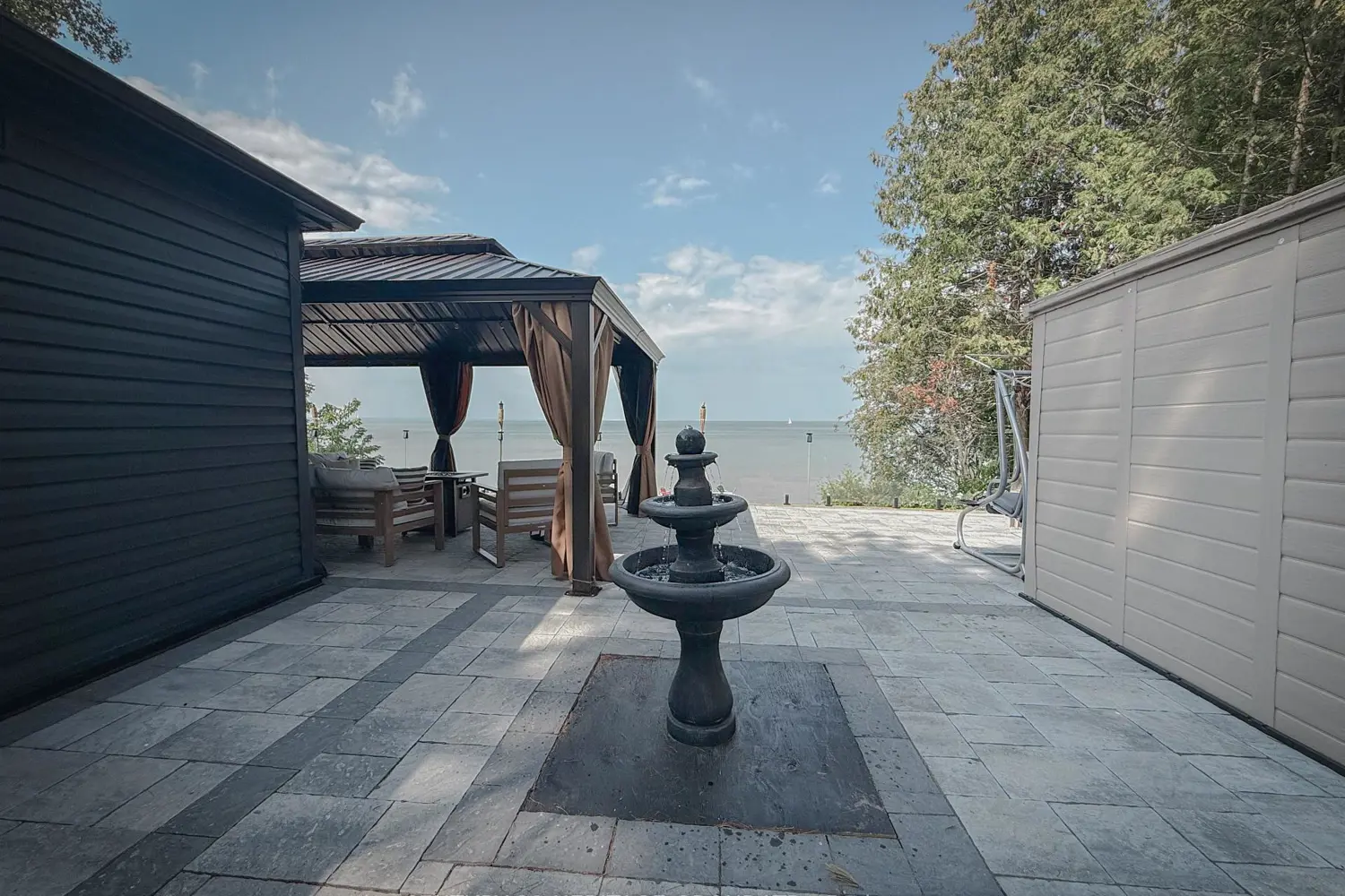 110 Hedge Road photo 3