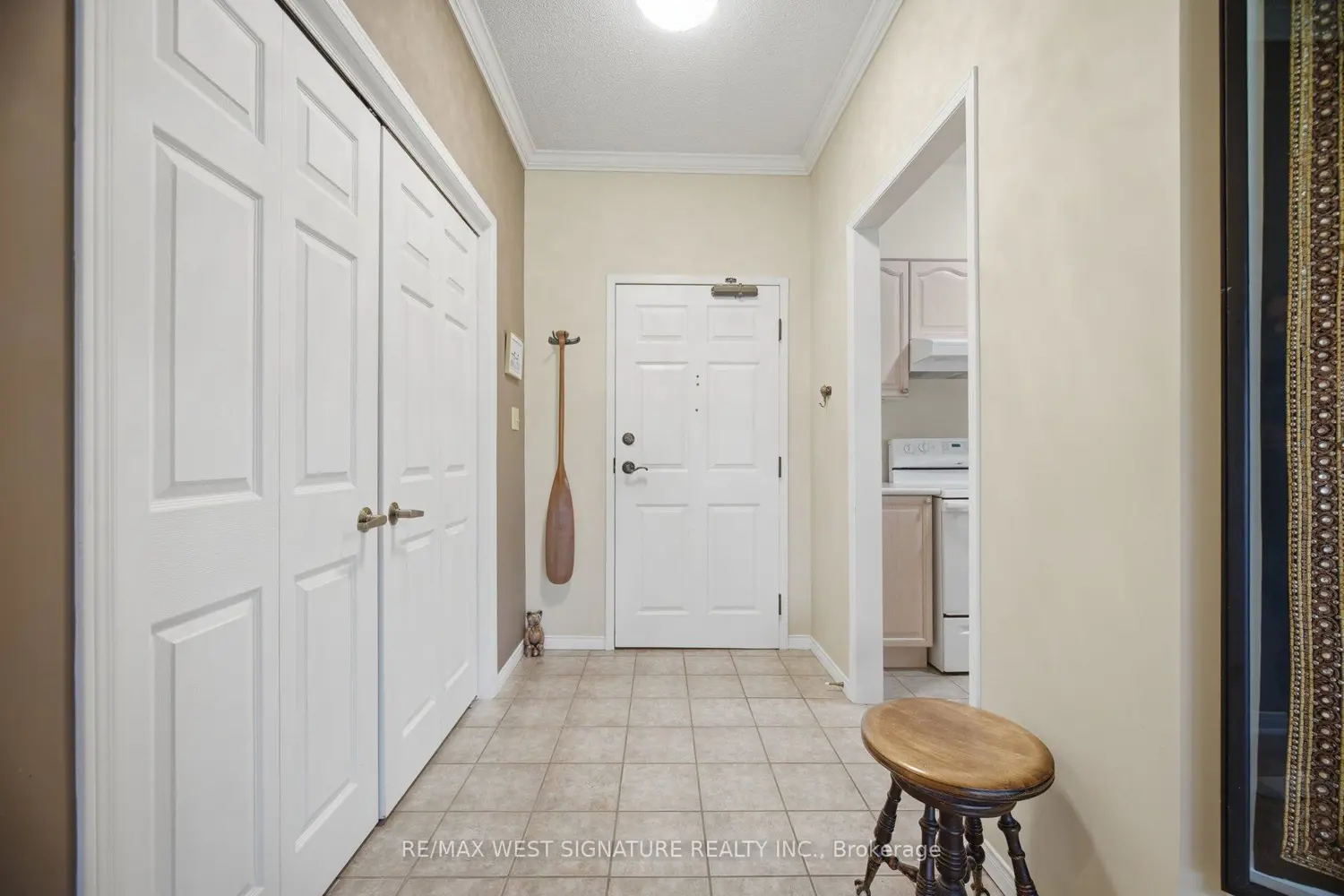 Additional image 8 of 75 Treelawn Boulevard 102