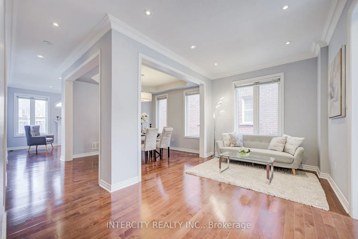 Additional image 2 of 86 Princess Diana Drive