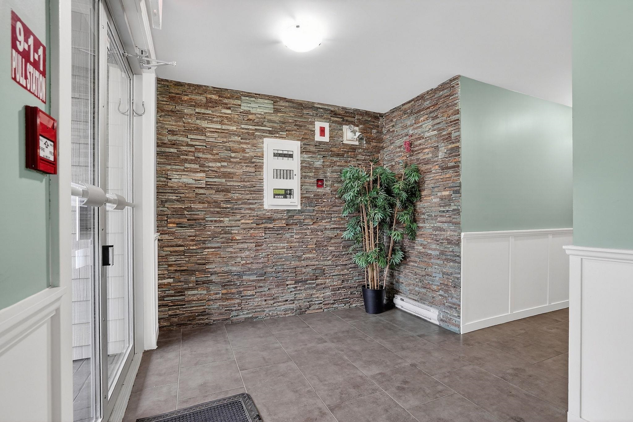Additional image 3 of 404-22858 Lougheed Highway, Maple Ridge, BC, V2X 2V6