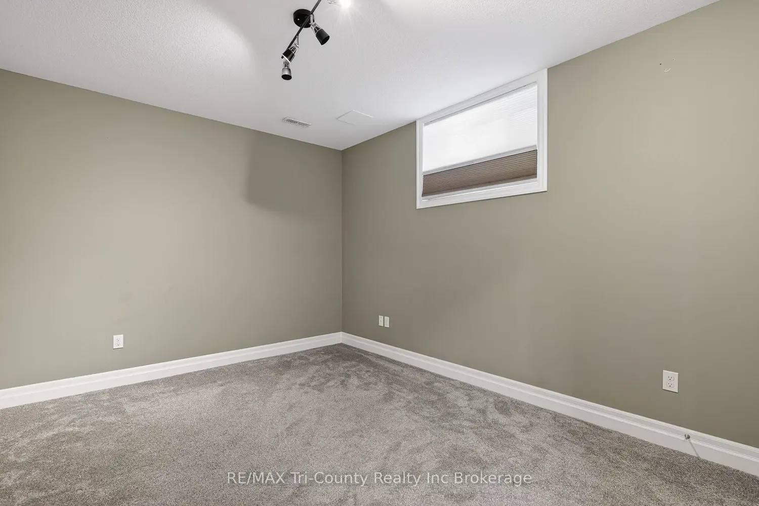 Additional image 10 of 150 Denrich Avenue
