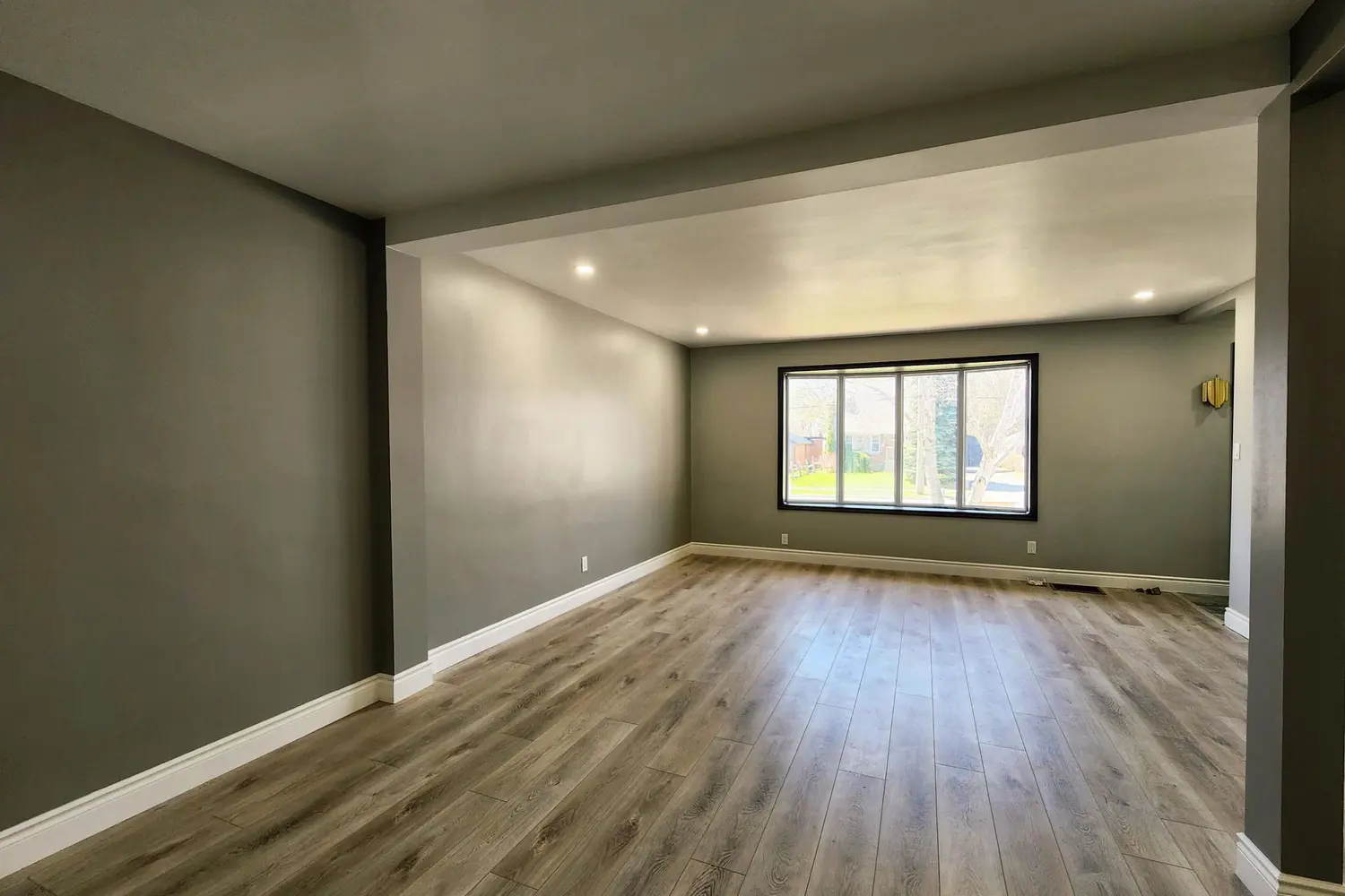 Additional image 3 of 233 Herchimer Avenue