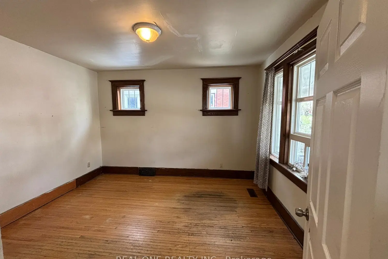 93 Peppler Street photo 5