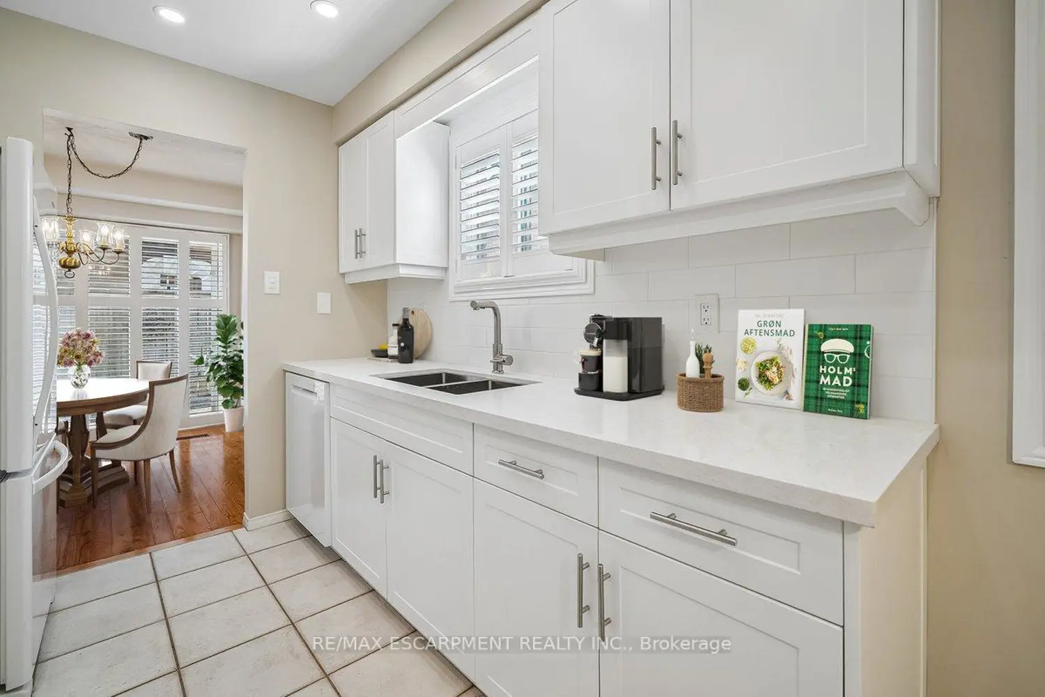 Additional image 9 of 5255 Lakeshore Road 30