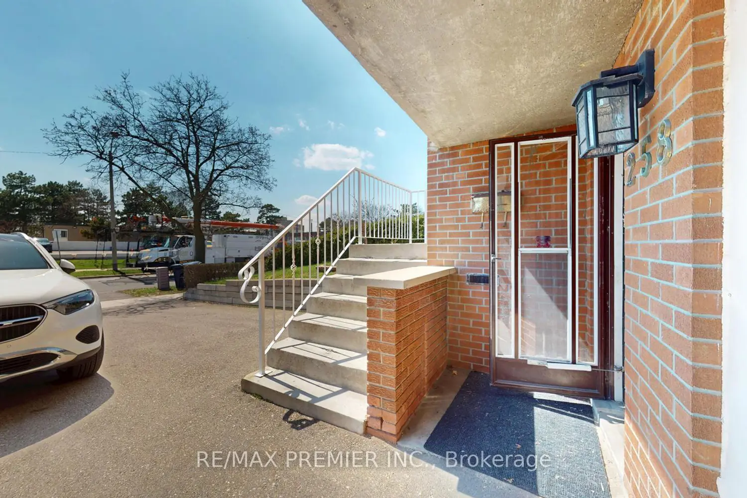 258 Grandravine Drive